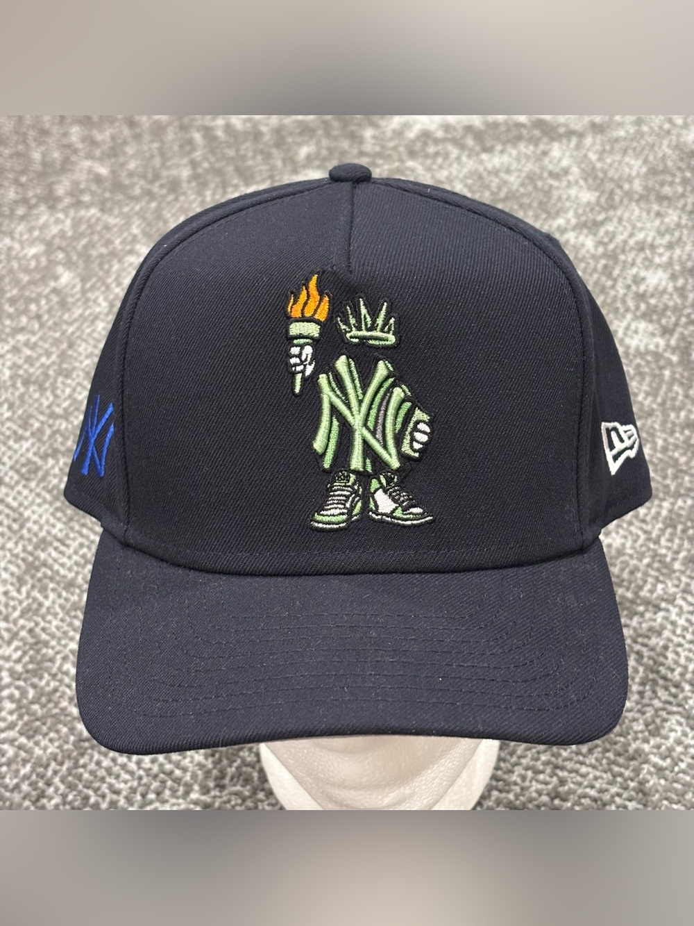 New Era New York Yankees Statue of Liberty Logo Navy Blue Adjustable OSFA Hat